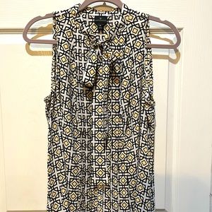 Worthington sleeveless blouse